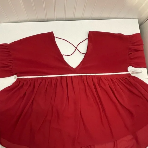Umgee Deep V-Neck Red Balloon Sleeve Babydoll Top. Size Small. - Picture 6 of 10